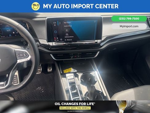 Used 2025 Volkswagen Atlas Cross Sport SEL R-Line AWD/4WD image 21