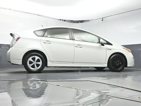 Used 2014 Toyota Prius Two FWD image 35