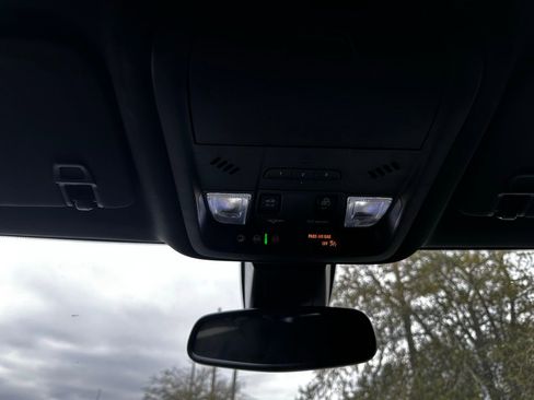 Used 2021 Chevrolet Blazer RS image 23