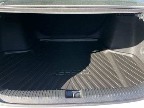 Certified 2025 Honda Accord LX image 40