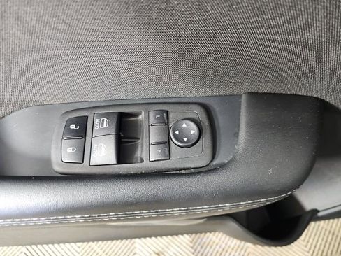 Certified 2023 Dodge Challenger SXT w/ Blacktop Package image 13