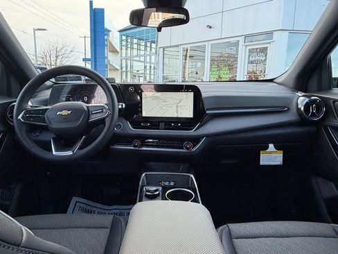 New 2026 Chevrolet Equinox LT w/ Convenience Package II image 3