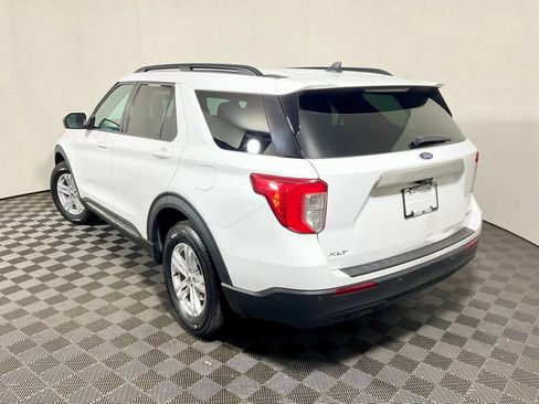 Used 2022 Ford Explorer XLT AWD/4WD image 12