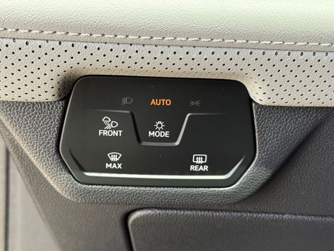 New 2026 Volkswagen Atlas Peak Edition AWD/4WD image 17
