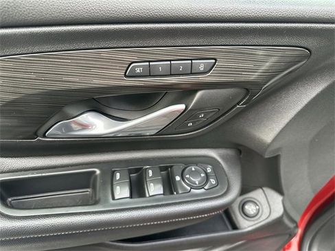 Used 2022 GMC Terrain SLT w/ LPO, Floor Liner Package image 22