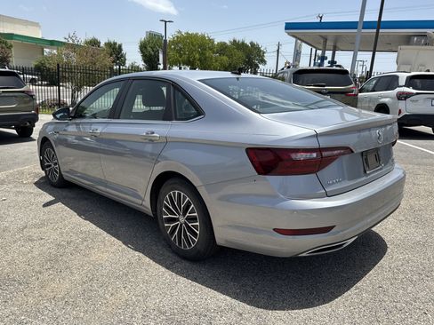 Used 2020 Volkswagen Jetta R-Line FWD image 5
