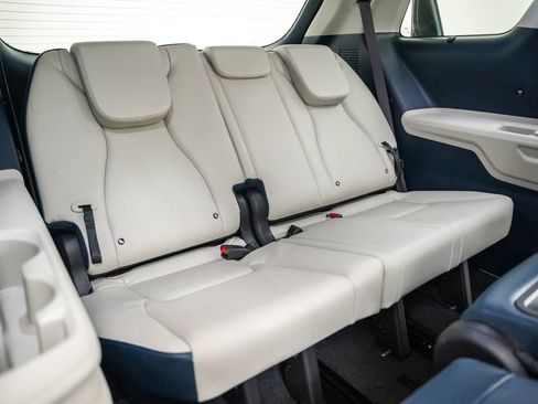 Used 2025 Kia Carnival SX FWD image 38