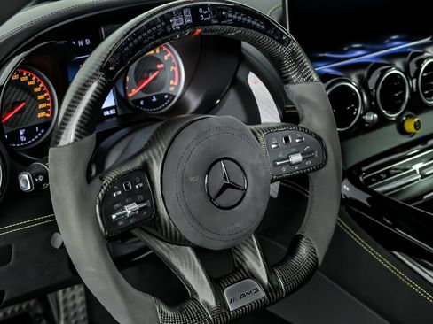 Used 2018 Mercedes-Benz AMG GT R image 23