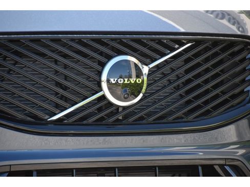 New 2026 Volvo XC60 B5 Plus w/ Protection Package Premier AWD/4WD image 10