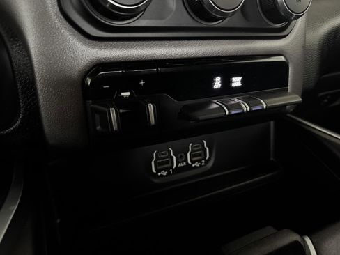 Used 2021 RAM 1500 Big Horn AWD/4WD image 30