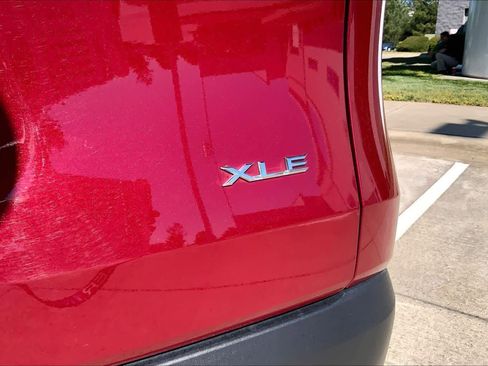 Used 2025 Toyota Grand Highlander XLE FWD image 10