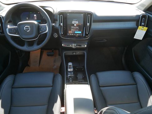 New 2026 Volvo XC40 B5 Plus w/ Protection Package Premier image 7