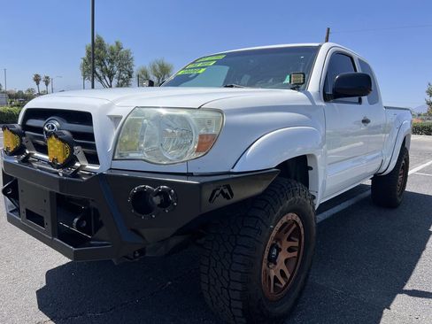 Used 2010 Toyota Tacoma PreRunner RWD image 17