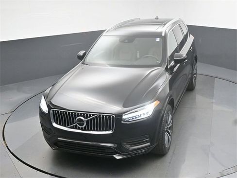 Used 2022 Volvo XC90 T6 Momentum image 47
