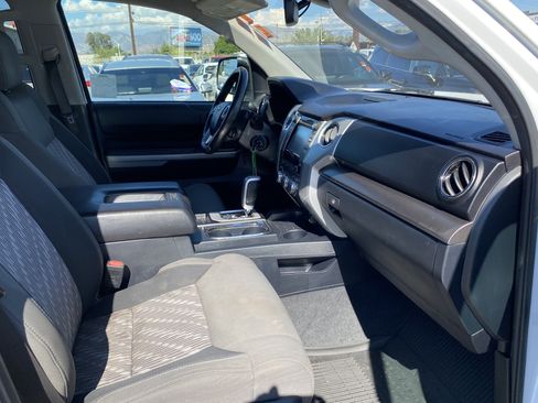 Used 2018 Toyota Tundra SR5 w/ SR5 Upgrade Package image 20