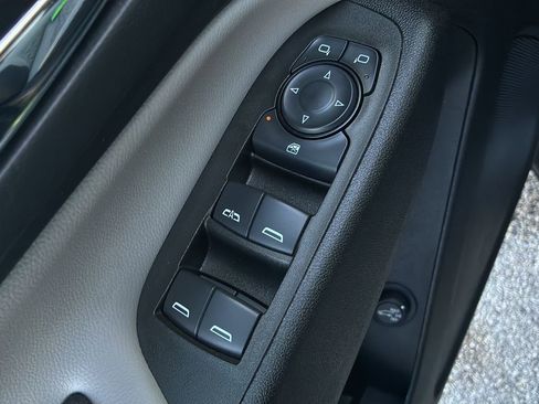 Used 2024 Chevrolet Equinox LT image 15