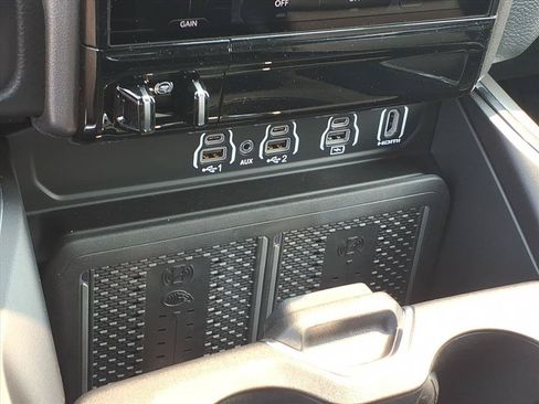 New 2026 RAM 1500 Laramie AWD/4WD image 33