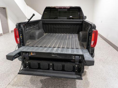Used 2019 GMC Sierra 1500 Denali w/ Denali Ultimate Package AWD/4WD image 11