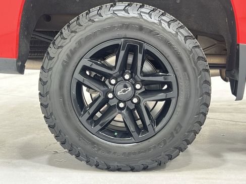 Used 2021 Chevrolet Silverado 1500 LT Trail Boss w/ LT Trail Boss Premium Package image 10