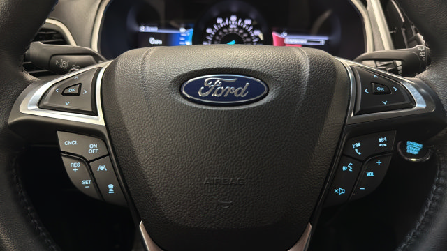 Used 2020 Ford Edge SEL w/ Convenience Package AWD/4WD image 16