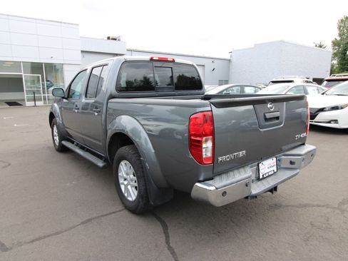 Used 2017 Nissan Frontier SV w/ SV Value Truck Package image 5