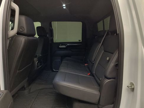 Used 2024 GMC Sierra 2500 SLT w/ SLT Premium Package image 12