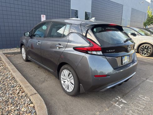 Certified 2025 Nissan Leaf S FWD image 7