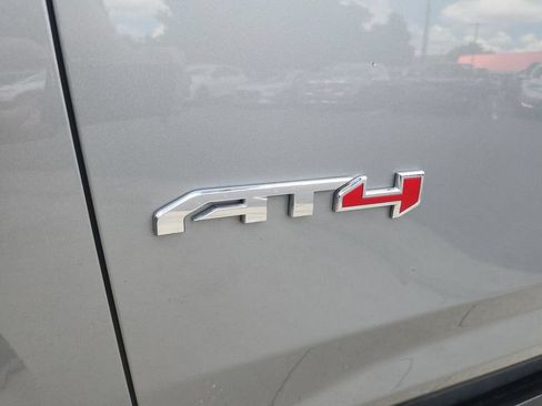 Certified 2025 GMC Yukon XL AT4 Ultimate AWD/4WD image 32