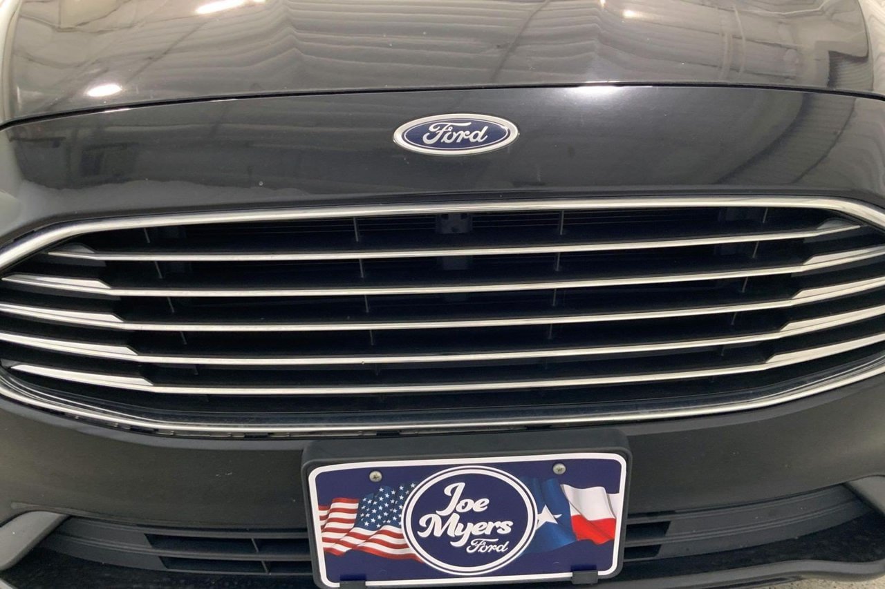 Used 2019 Ford Fusion SE FWD image 27