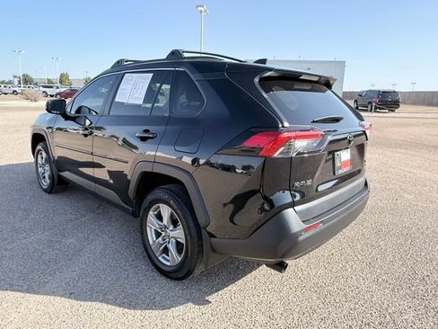 Used 2024 Toyota RAV4 XLE AWD/4WD image 8