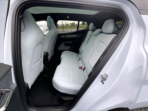 New 2026 Volvo EX30 Ultra image 12