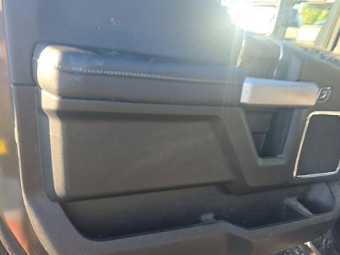 Used 2019 Ford F250 Lariat w/ Lariat Ultimate Package AWD/4WD image 9