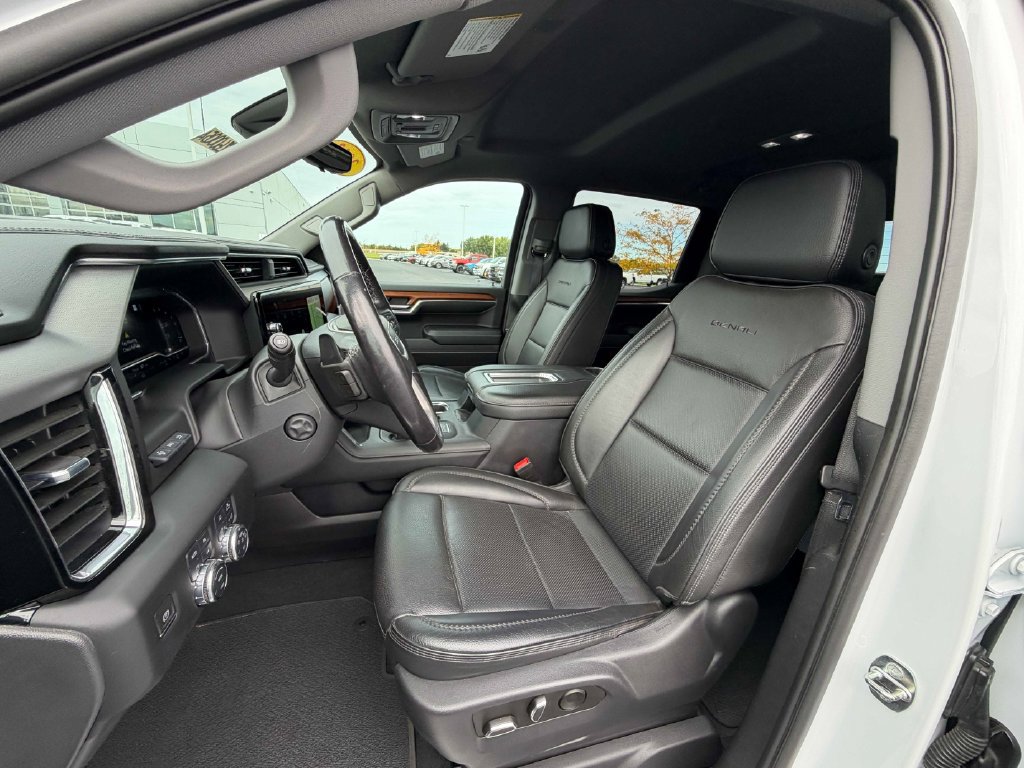 Used 2022 GMC Sierra 1500 Denali w/ Technology Package AWD/4WD image 19