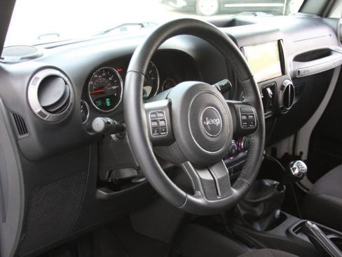 Used 2017 Jeep Wrangler Unlimited Sport w/ Quick Order Package 23S AWD/4WD image 28