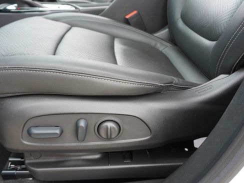 Used 2023 Buick Encore GX Essence w/ Experience Buick Package image 22