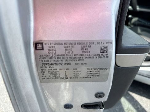 Used 2011 Chevrolet HHR LT FWD image 26