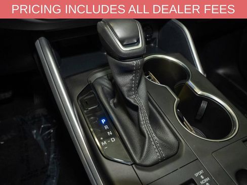 Certified 2024 Toyota Highlander XLE AWD/4WD image 19