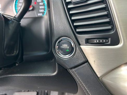 Used 2020 GMC Yukon XL Denali w/ Denali Premium Package image 31