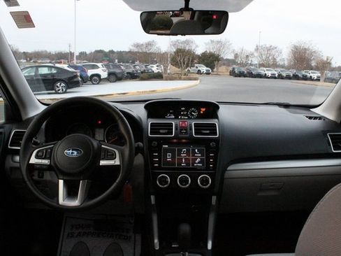 Used 2018 Subaru Forester 2.5i Premium w/ All-Weather Package image 12