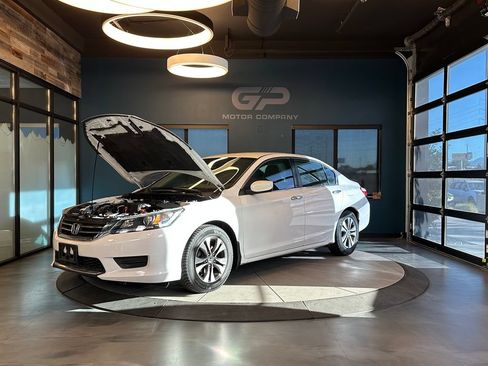 Used 2015 Honda Accord LX image 22