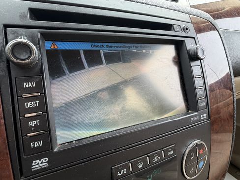 Used 2007 Chevrolet Tahoe LTZ w/ LTZ Preferred Equipment Group image 36