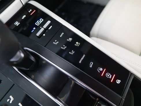 Certified 2023 Porsche Macan S AWD/4WD image 26