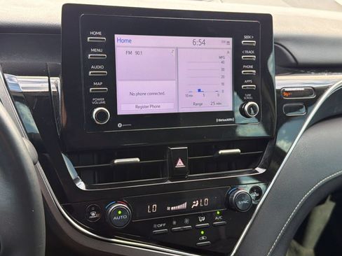 Used 2024 Toyota Camry SE FWD image 22