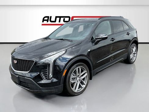 Used 2023 Cadillac XT4 Sport image 3