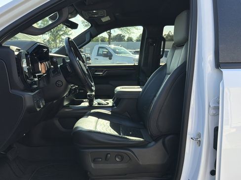 Used 2022 Chevrolet Silverado 1500 ZR2 w/ Technology Package AWD/4WD image 14
