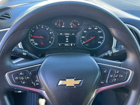 Used 2024 Chevrolet Malibu LT image 15