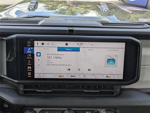 New 2025 Jeep Gladiator Sport image 18