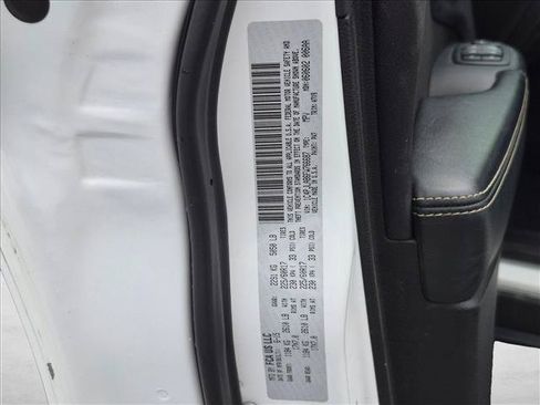 Used 2015 Jeep Cherokee Sport w/ Sport Appearance Group FWD image 21