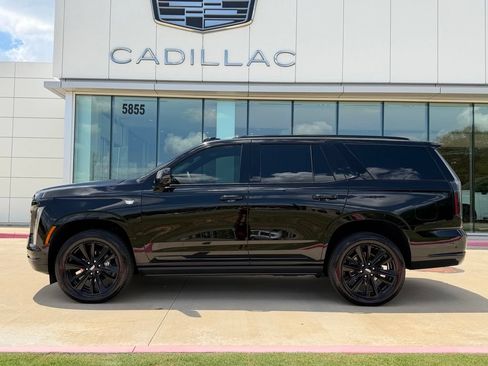 Used 2026 Cadillac Escalade Sport AWD/4WD image 3