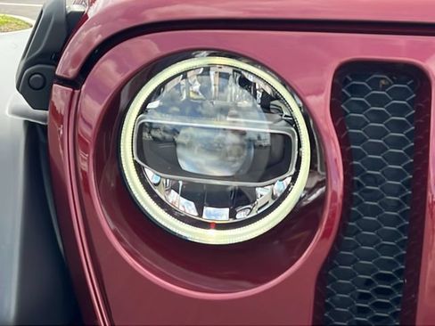 Used 2021 Jeep Wrangler Unlimited Sport w/ Sun And Sound Package AWD/4WD image 9